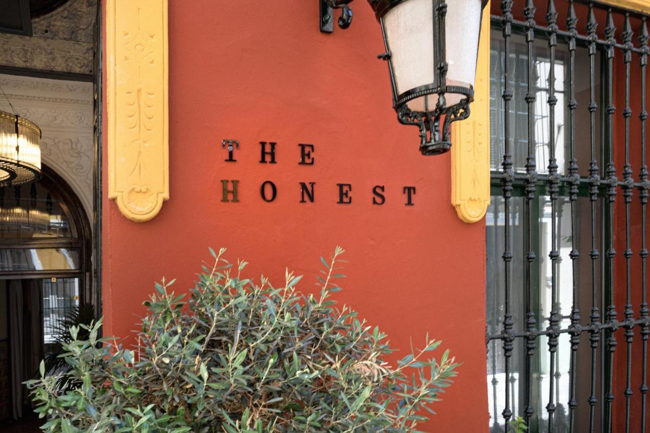 The Honest Hotel Seville Exterior photo